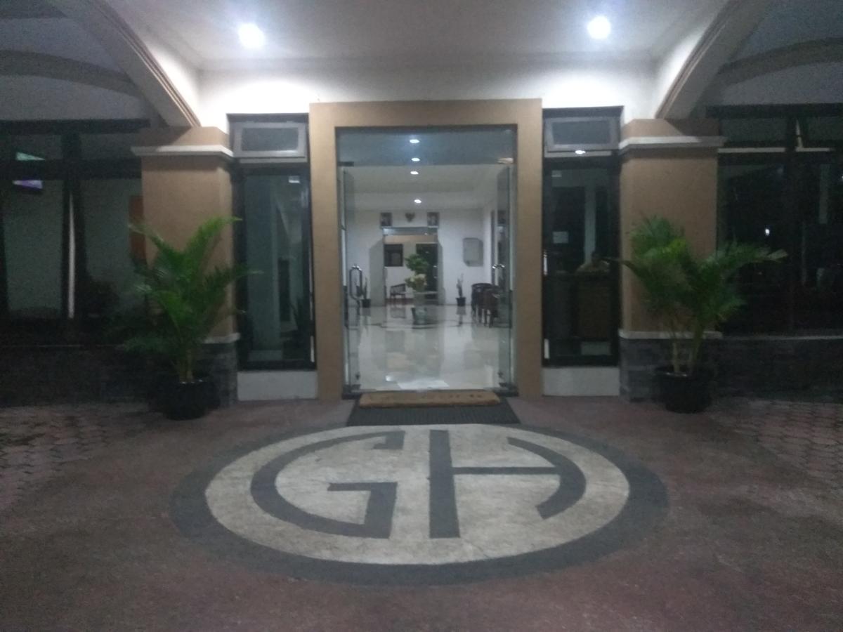 Graha Hotel Sragen Ngoại thất bức ảnh