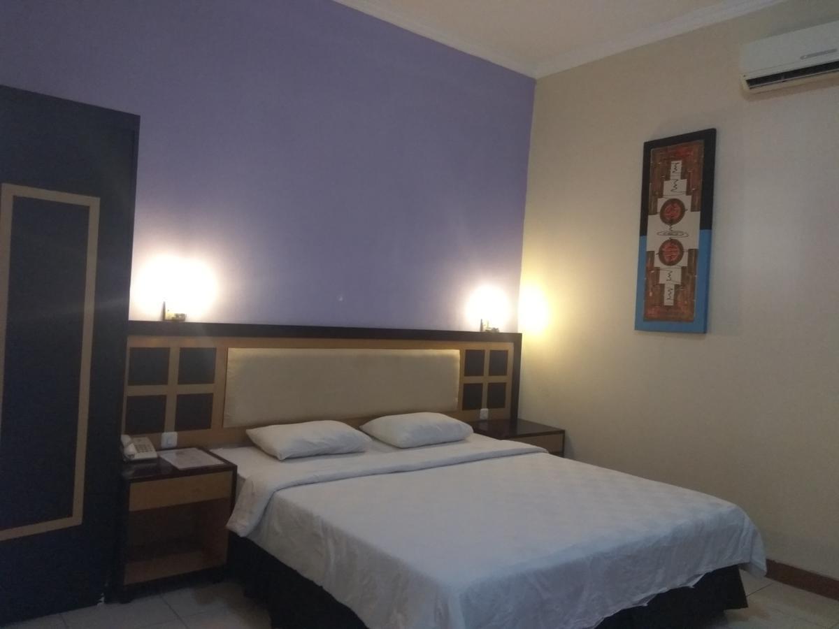 Graha Hotel Sragen Ngoại thất bức ảnh
